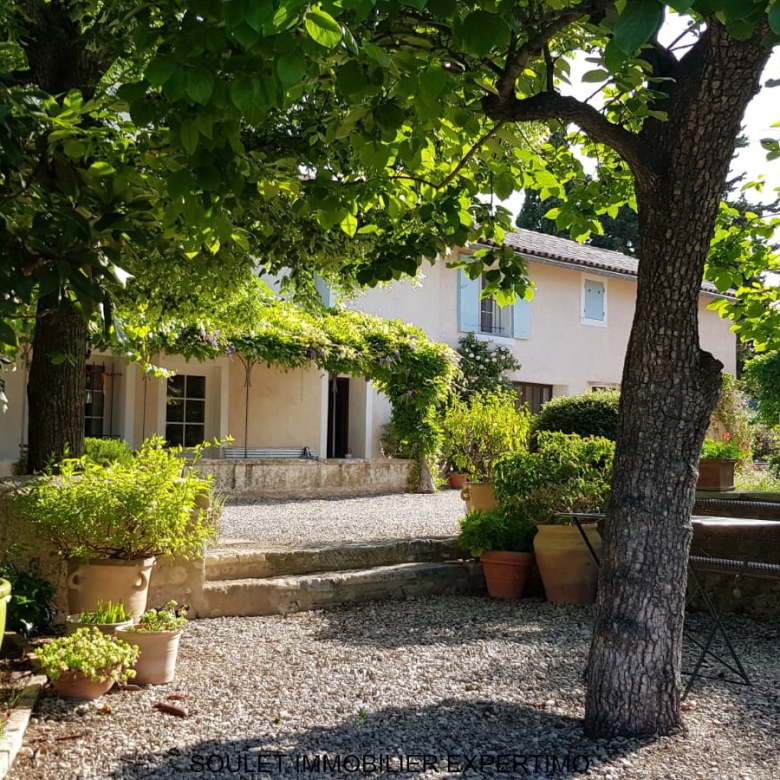 Exceptionnel domaine avec villa principale et 3 villas locatives