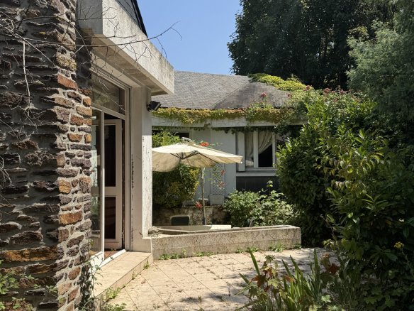 Maison d’architecte 5 pièces de plain pied Centre ville Sain