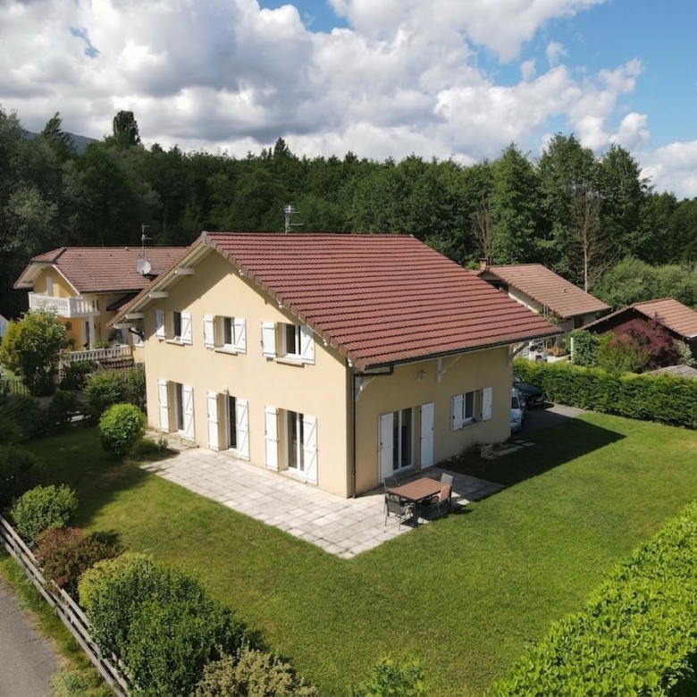 Propriété avec chambre d’hôte, gite et piscine dans environn