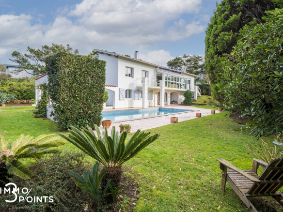 Villa 300m2 sur le GOLF de Chiberta, en bordure d’OCEAN, ave
