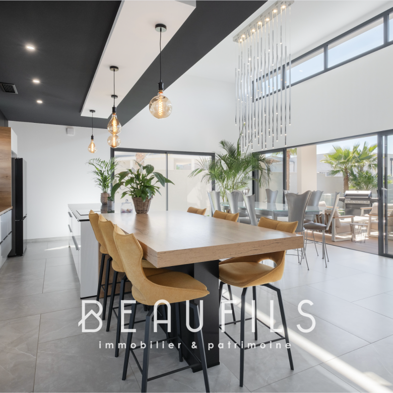 Villa 300m2 sur le GOLF de Chiberta, en bordure d’OCEAN, ave