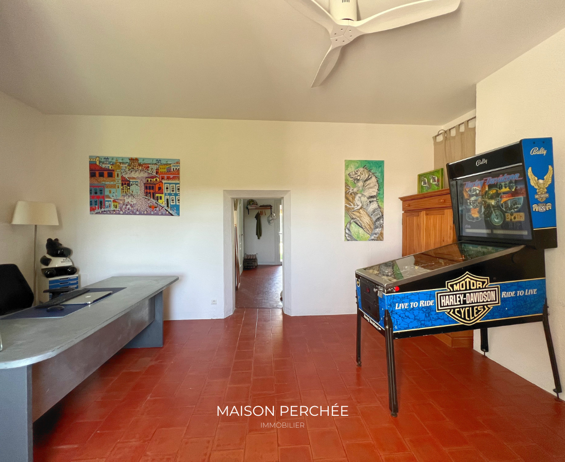 photo_431a184a878b82865c69bcfef4092ea0