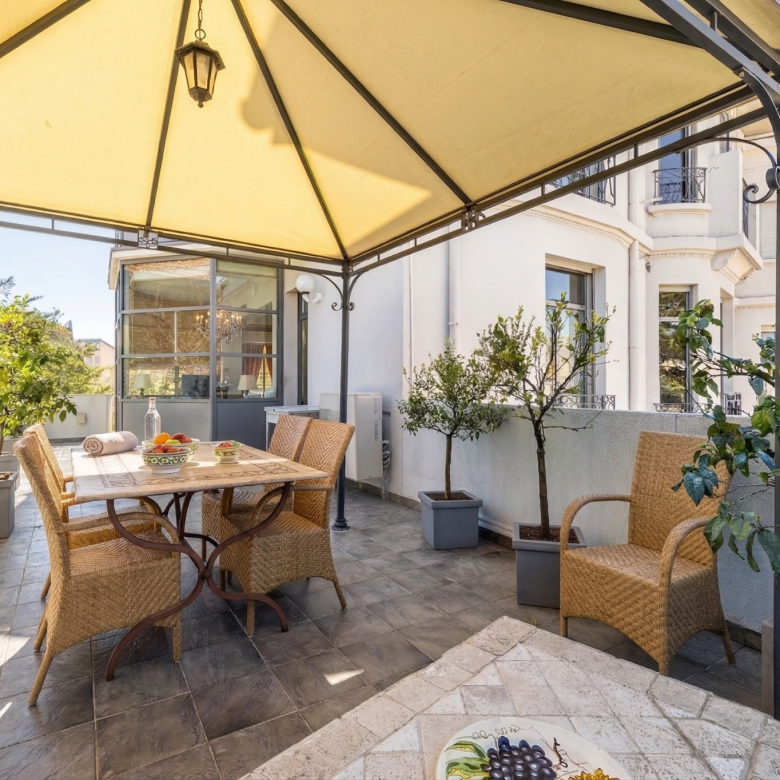 Luxury real estate: new apartment for sale in Grimaud