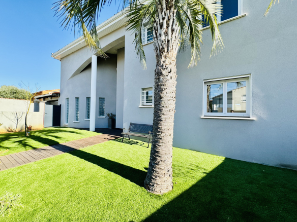 34430 – SAINT JEAN DE VEDAS – EXCLUSIVE – 6-room VILLA –