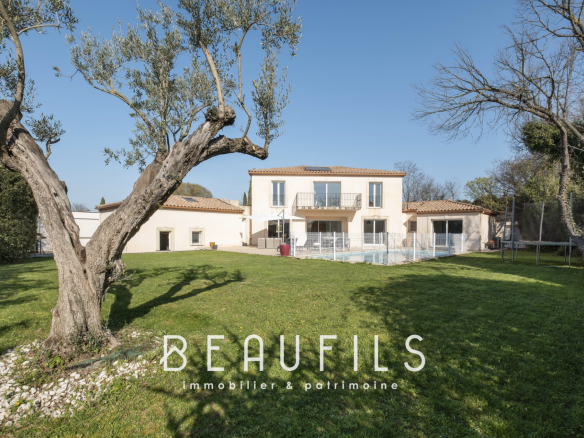 Caveirac – Exceptional 231m2 property in absolute peace and quiet