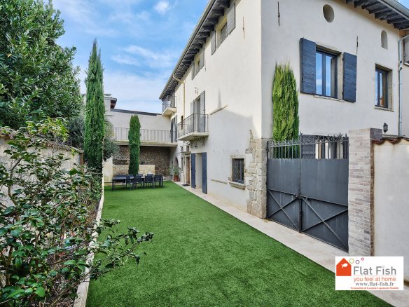 EXCLUSIVE: Characterful 8-room 17th-century residence