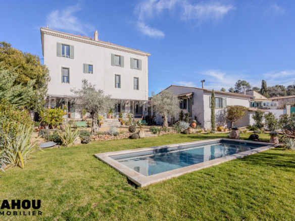 Fully renovated house – Swimming pool – La Motte