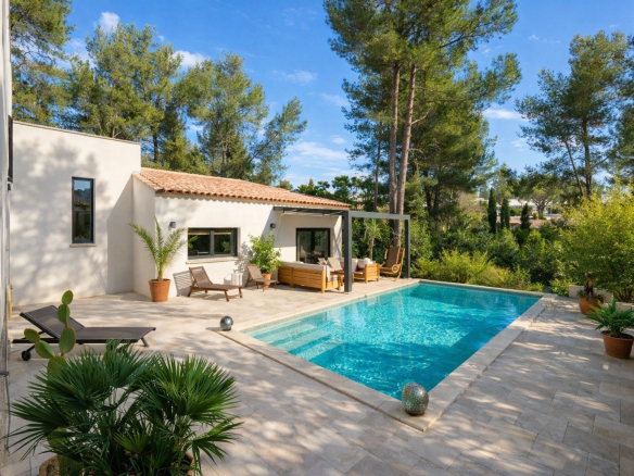 Villa d’exception avec piscine à Saint-Clément-de-Rivière