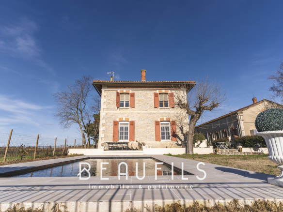 (30220) Aigues-Mortes – Maison de maître au coeur d’un hameau