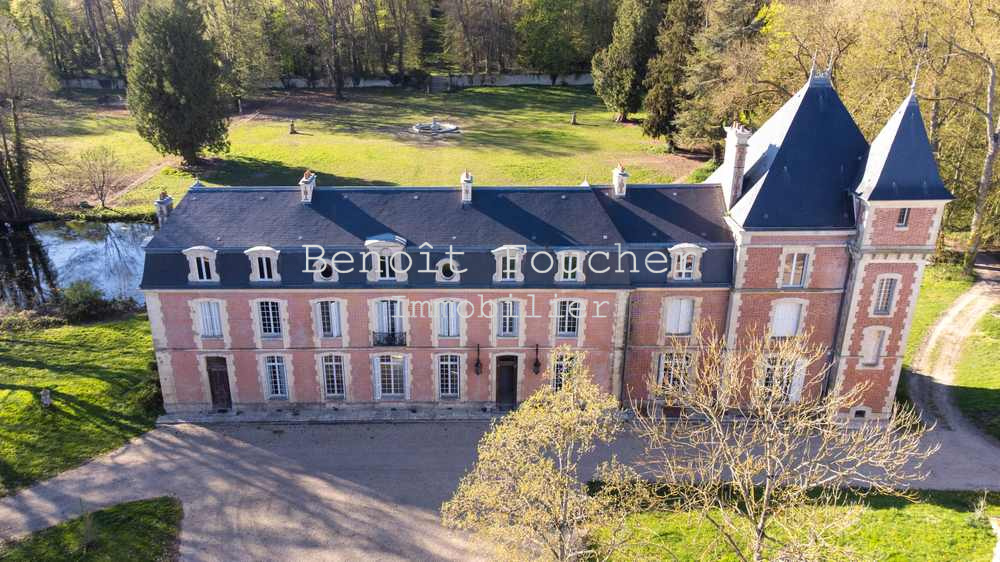 magnifique mas avec dependances et piscine