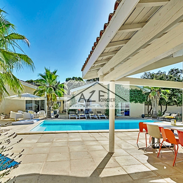 Plougasnou, le Diben, grande maison 5ch vue mer entièrement