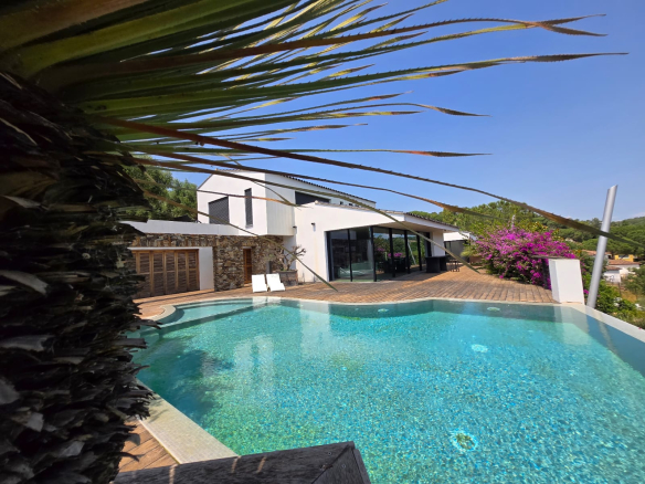 MAISON CONTEMPORAINE D’ARCHITECTE – CALME, CONFORT ET DESIGN