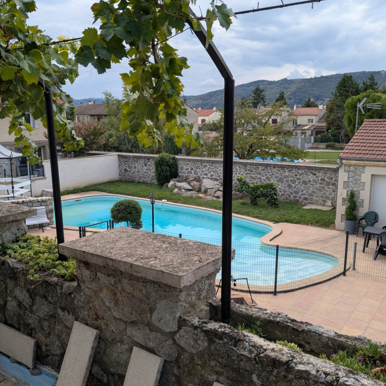 Maison 5 Pièces 166 M2