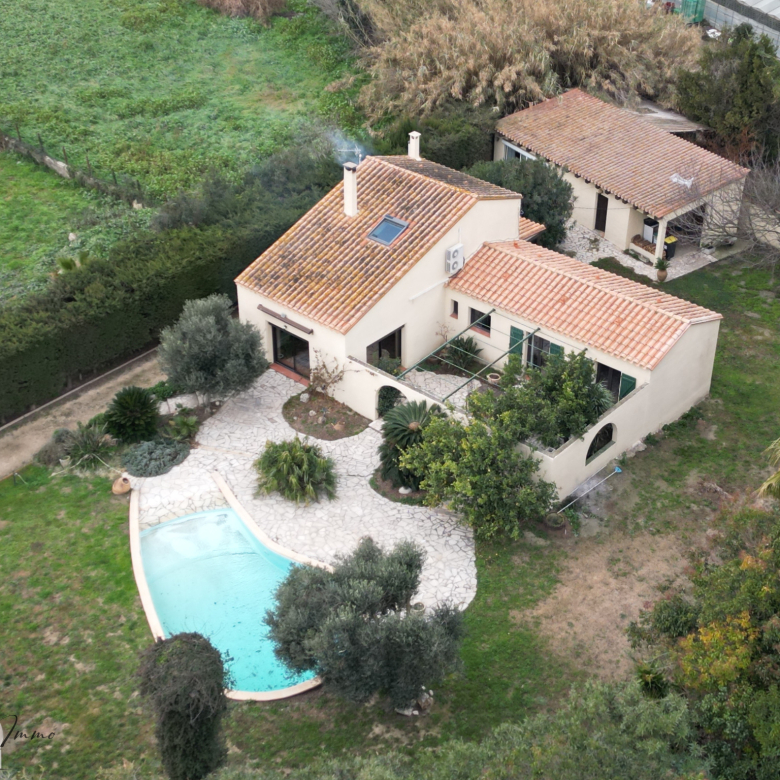 House-style duplex with private garden &amp; balcony – 125m² – La Celle Saint Cloud, Bourg district