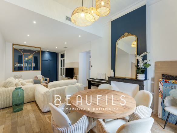 Exclusive – Sète – Post-Haussmannian apartment with garden