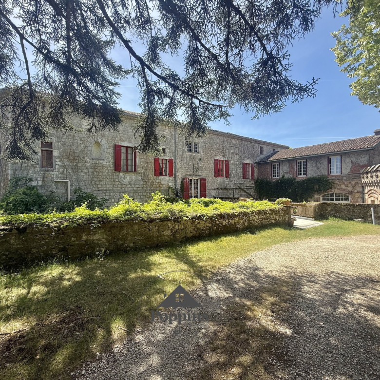 Maison de 157 m2 avec piscine et vue panoramique sur la Rhun