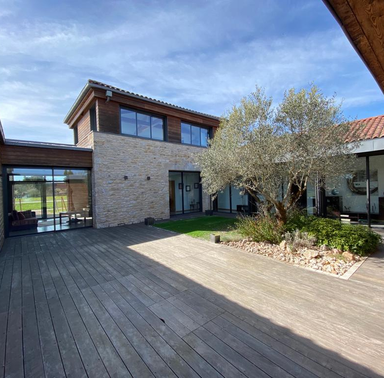 Maison familiale lumineuse avec vue Cap Canaille, dans résidence sécurisée – CASSIS – 870 000€