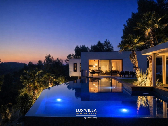 Smart villa with exceptional views