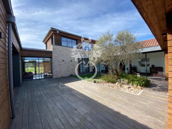 Prestigious equestrian estate in the Lot