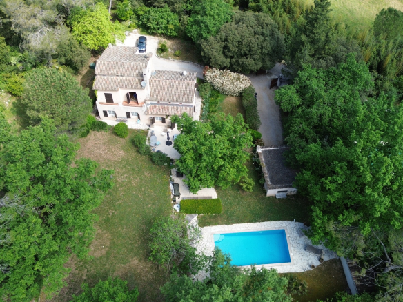 VALBONNE – EXCLUSIVITE   Belle propriété au calme avec beau