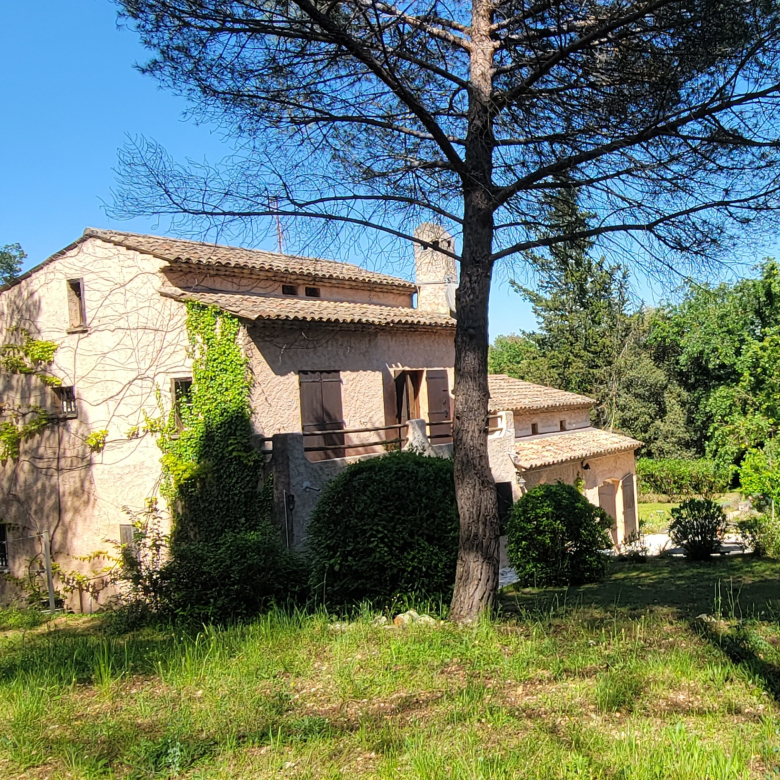 VALBONNE – EXCLUSIVITE   Belle propriété au calme avec beau