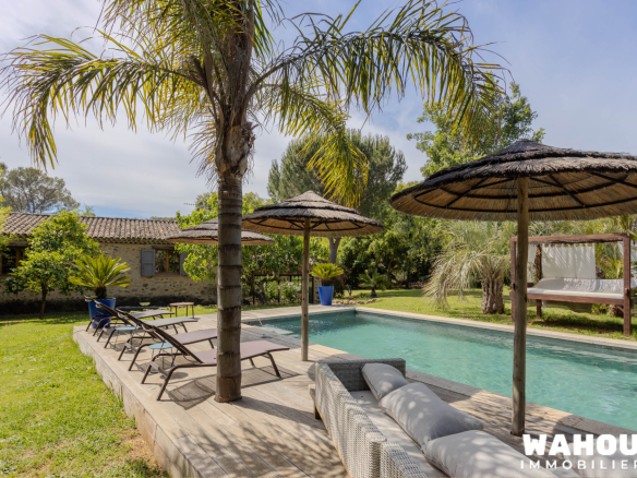 146 m2 villa with swimming pool in a verdant setting
