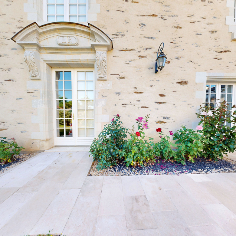 Panoramic views and a relaxed lifestyle near Lourmarin: 170 m2 villa