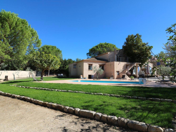 Villa provençale en activité | Gîtes & Réceptions | Pays d’A