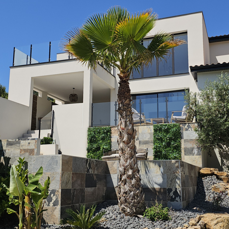 MAGNIFIQUE MAISON D’ARCHITECTE AVEC VUE LUBERON À GORDES
