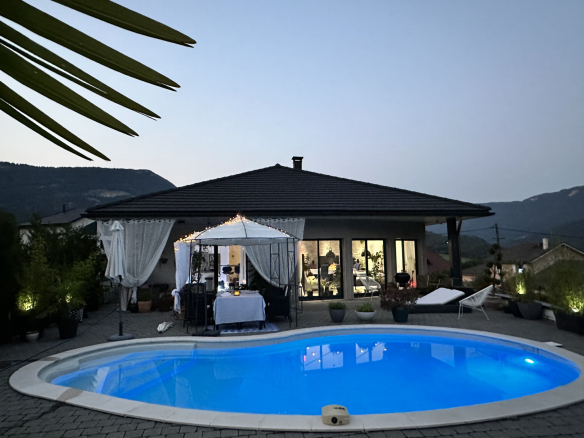 MAISON D’ARCHITECTE 8 PIECES – 310M2 – PISCINE – GRAND TERRA