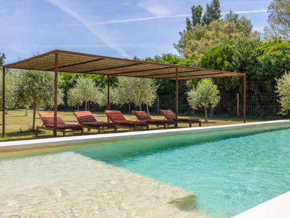 Charming country house in Eygalières, Type 6 with p