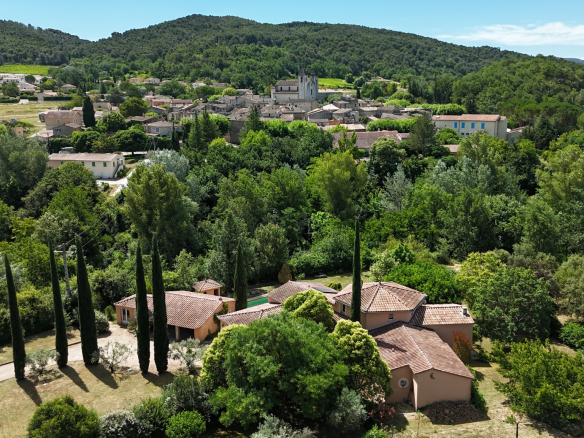 A secluded Provençal property nestled in a verdant setting