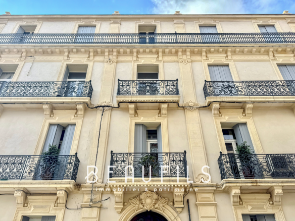 Exclusivité – Sète – Appartement Post-Haussmannien avec jard