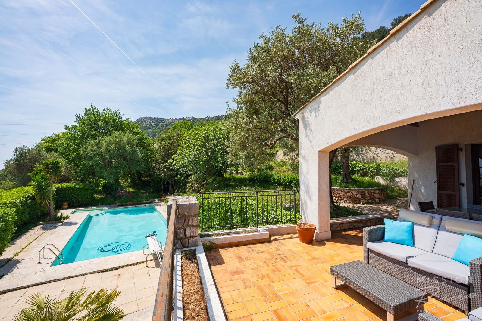 Provençal villa in La Turbie Provençal villa with swimming pool and sea view in La Turbie