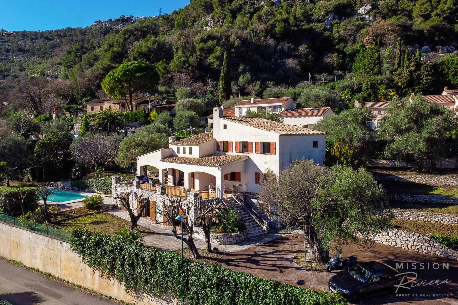Provençal villa in La Turbie Provençal villa with swimming pool and sea view in La Turbie.
