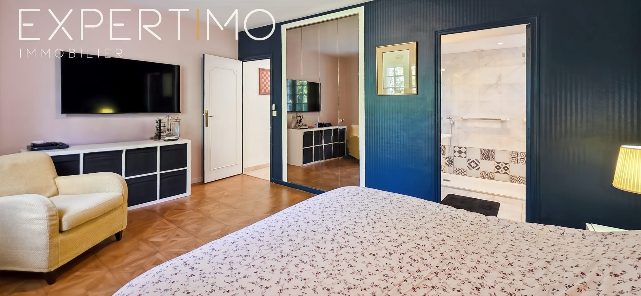 Room in a family property with television and en-suite bathroom.