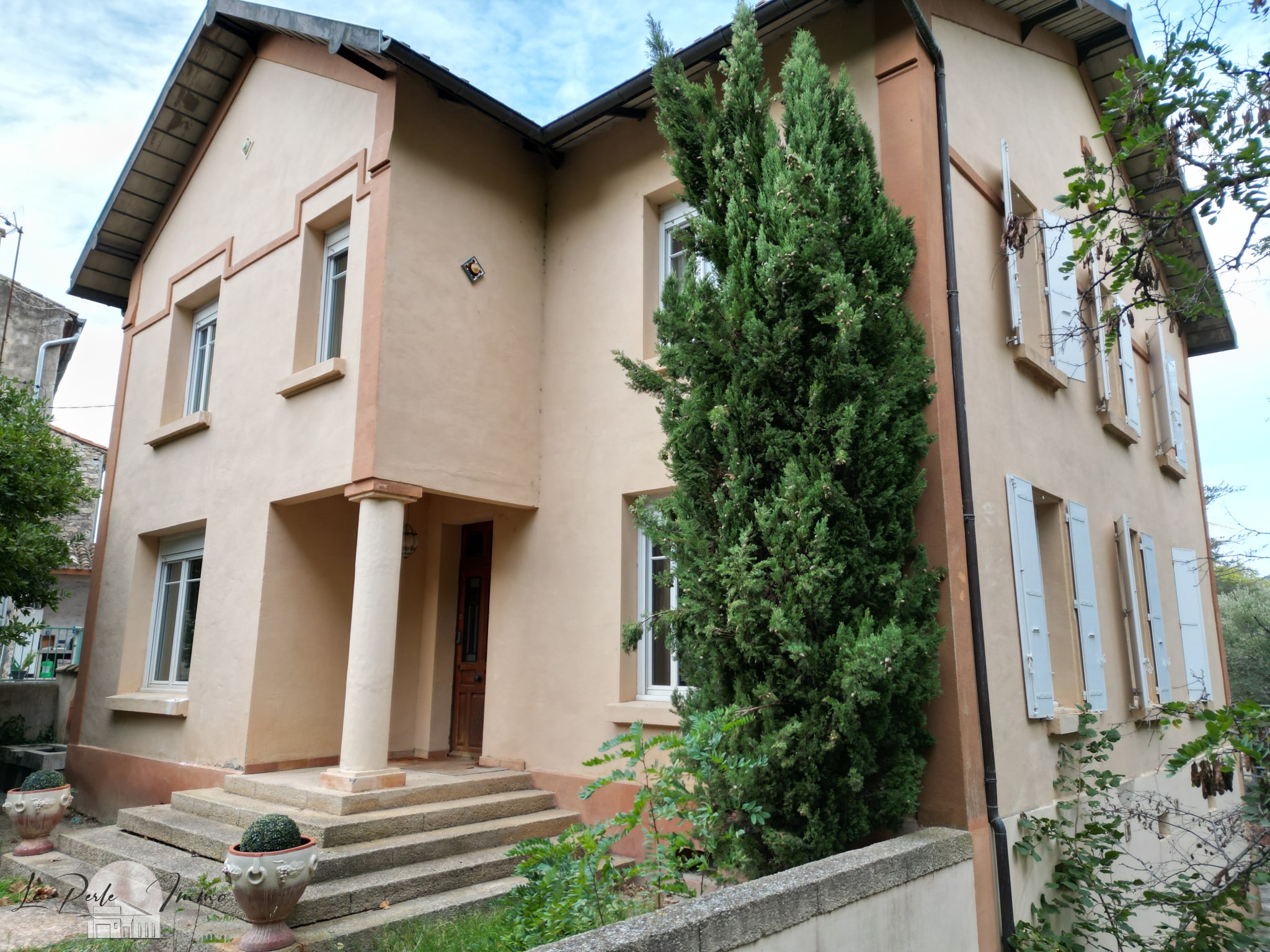 Maison de Maître à Villeneuve-les-Corbières Maison de Maître rénovée avec jardin à Villeneuve-les-Corbières.