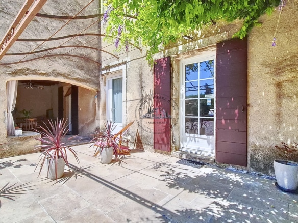 Luxury real estate photo | Charming Properties