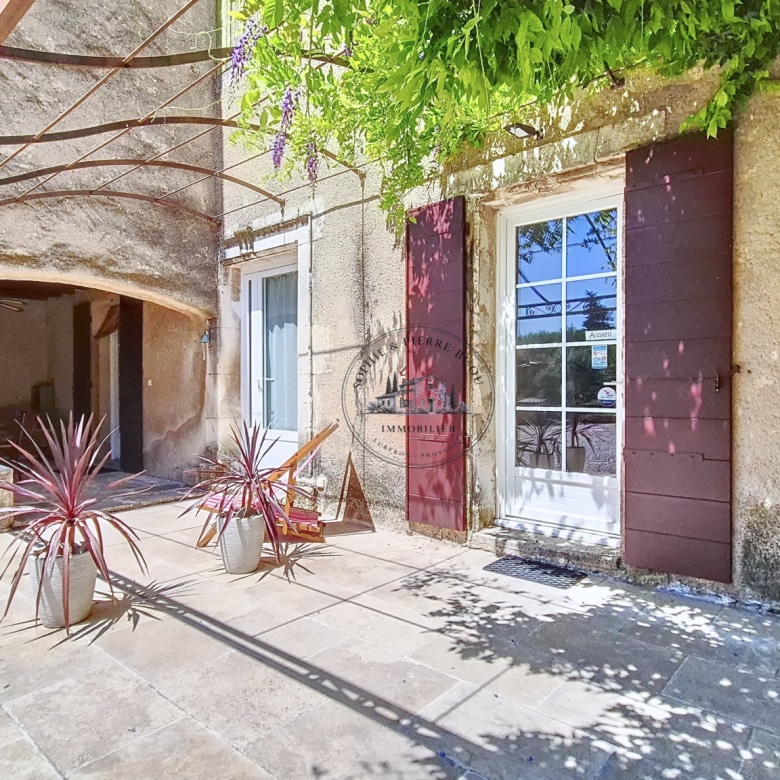 Luxury real estate photo | Charming Properties