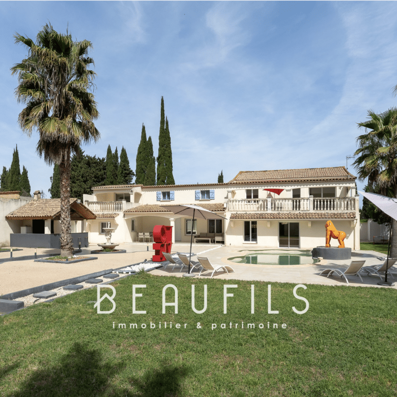 Luxury real estate photo | Charming Properties
