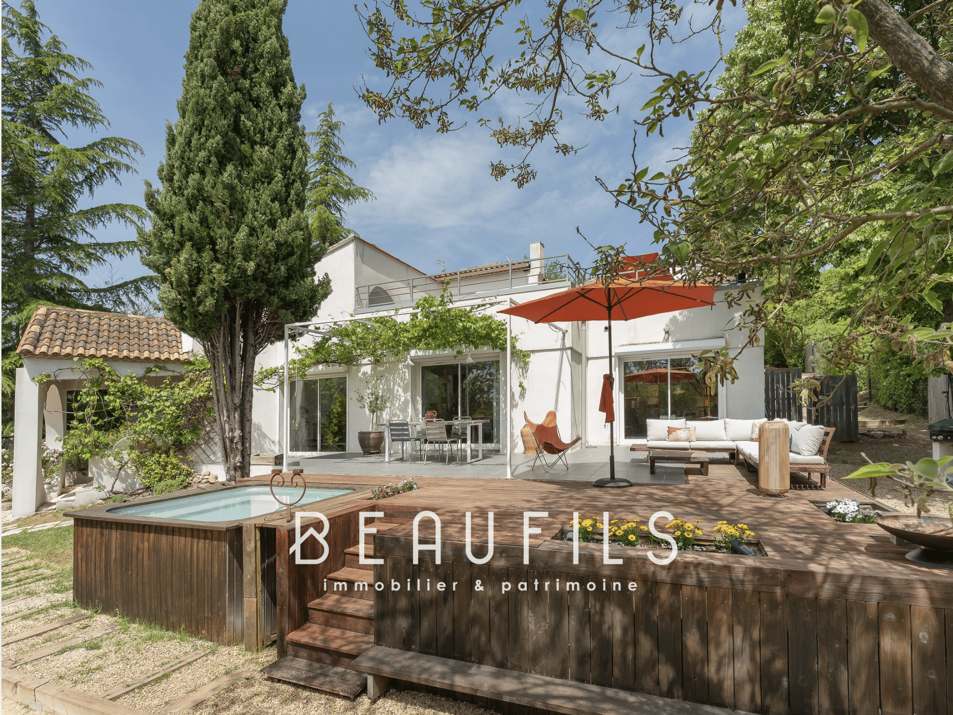 Modern architect-designed villa with swimming pool and terrace in Montferrier-sur-Lez.