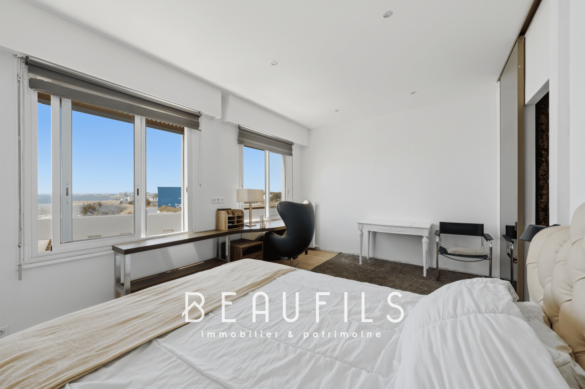 Room in a renovated apartment with sea view, Le Grau-du-Roi.