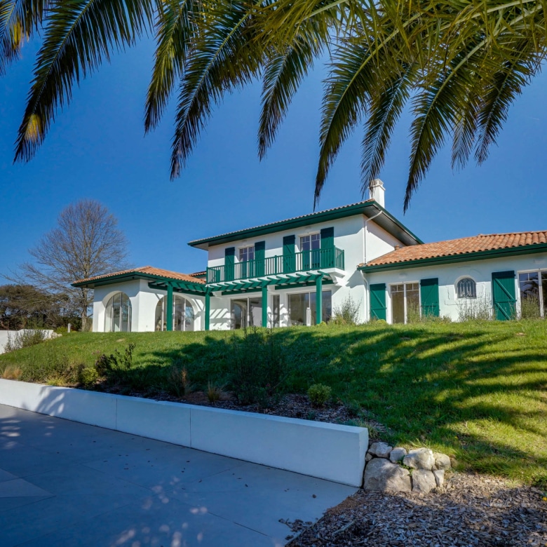 Luxury real estate photo | Charming Properties