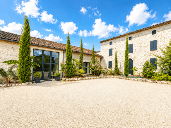 Renovated stone property with garden in Le Lédat, unobstructed views of the countryside.