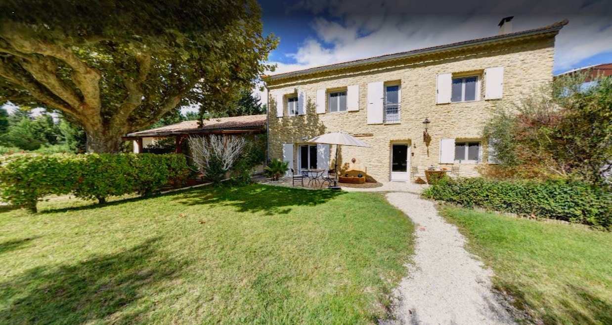 Luxury real estate photo | Charming Properties