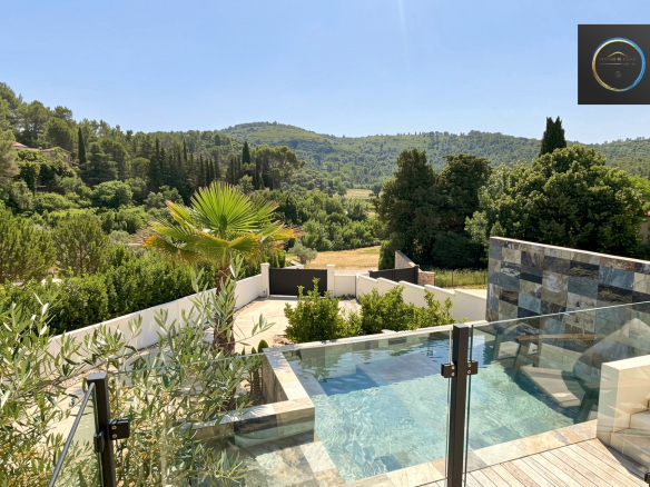 Luxury real estate photo | Charming Properties