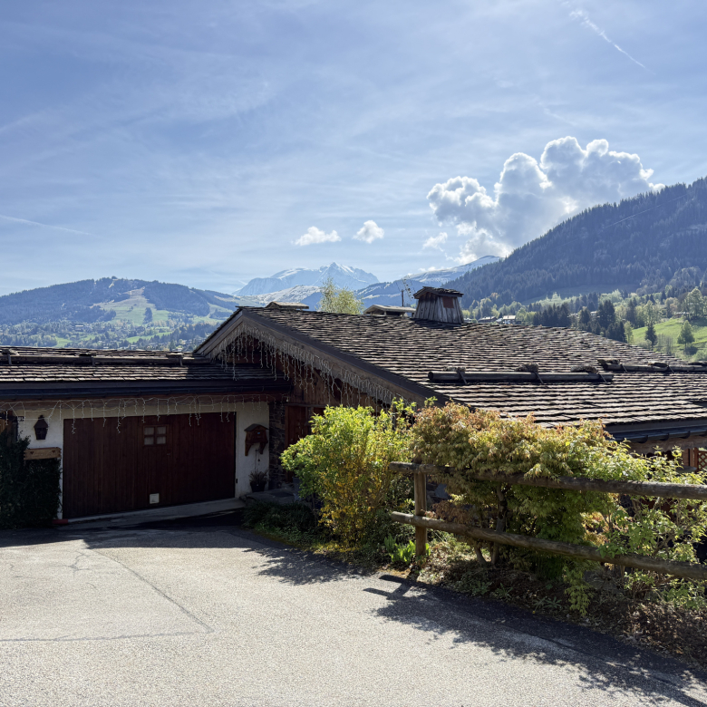 Luxury real estate photo | Charming Properties