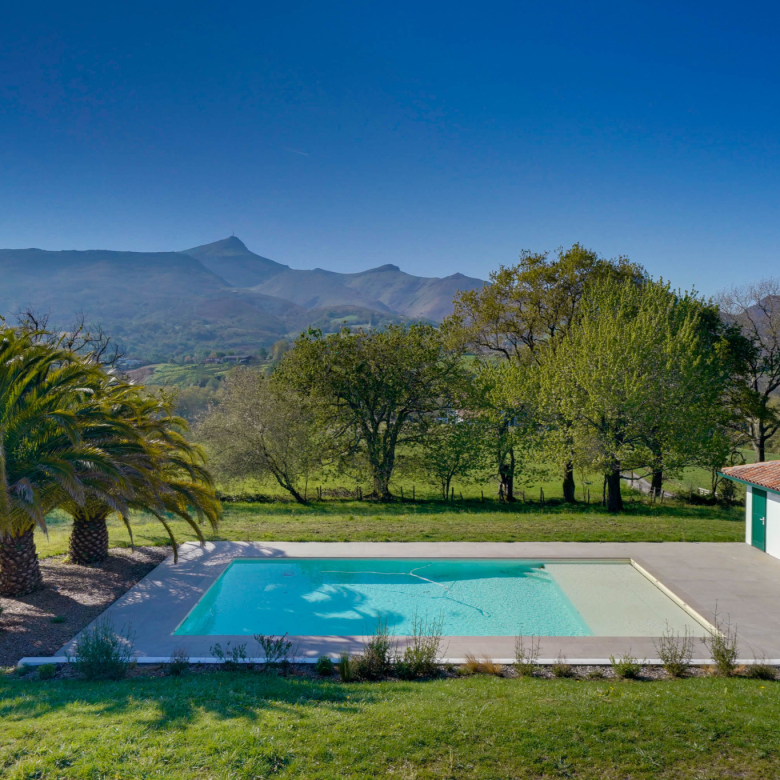 Luxury real estate photo | Charming Properties