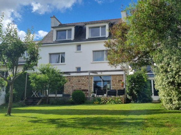 Luxury real estate photo | Charming Properties