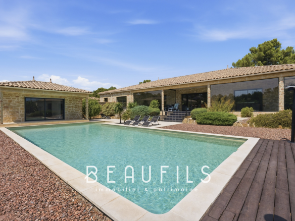 Luxury real estate photo | Charming Properties